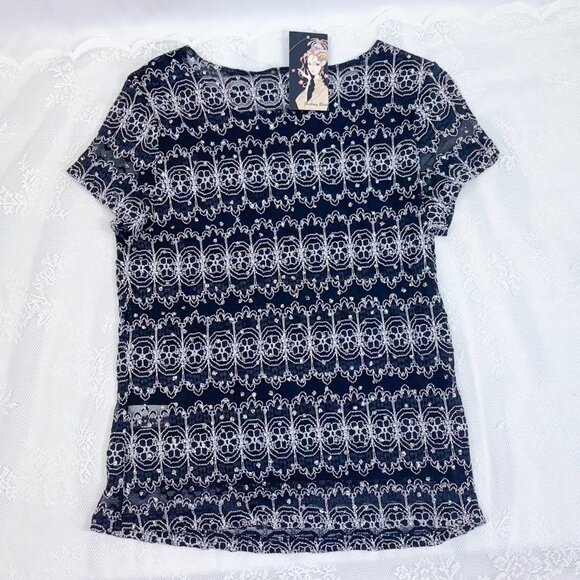 Vintage Women's Shirts Brittany Black & White Flirty Modest Blouse - Picture 11 of 12